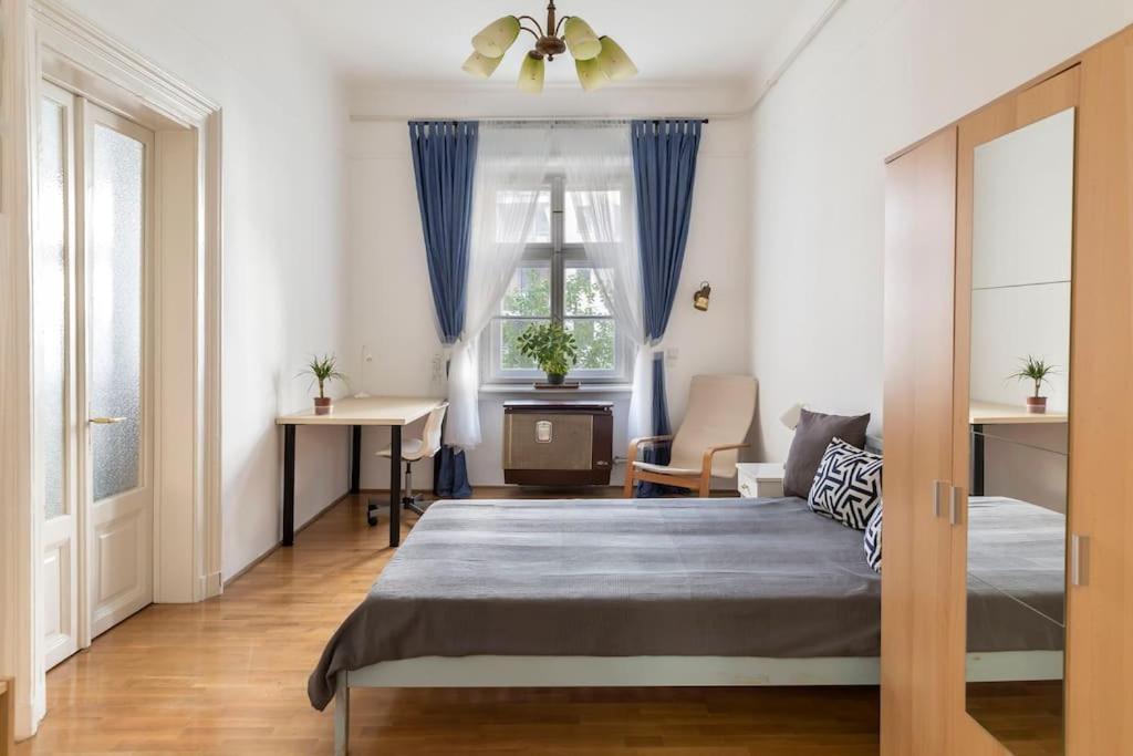 B333 Apartment - In The Heart Of The City Budapesta Exterior foto
